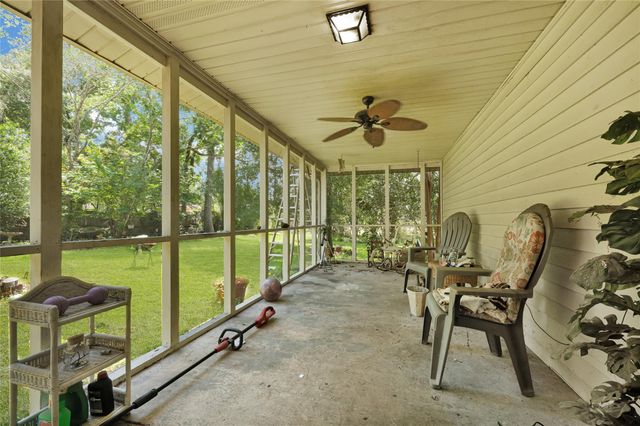 660 Stonewall Jackson Drive, Conroe, TX 77302
