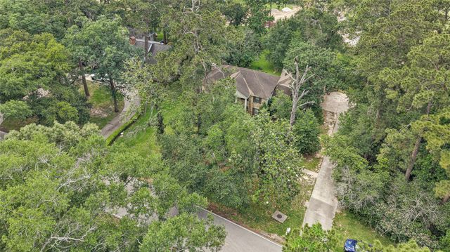 660 Stonewall Jackson Drive, Conroe, TX 77302