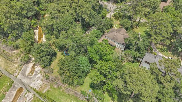 660 Stonewall Jackson Drive, Conroe, TX 77302