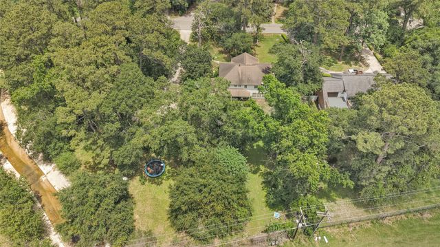 660 Stonewall Jackson Drive, Conroe, TX 77302