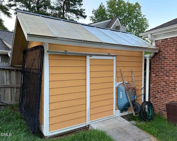 401 Warren Avenue, Cary, NC 27511