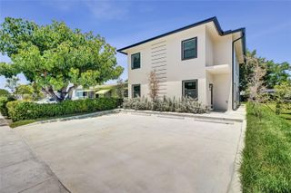 3051-3053 NW 59th Street, Miami, FL 33142