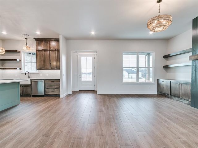 5225 Oakwood Drive, Noble, OK 73068