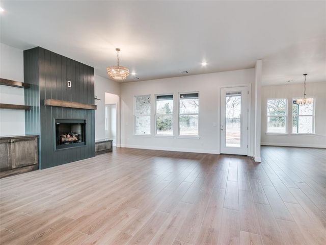 5225 Oakwood Drive, Noble, OK 73068