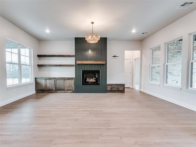 5225 Oakwood Drive, Noble, OK 73068