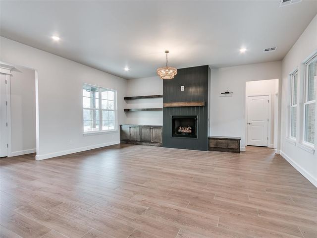 5225 Oakwood Drive, Noble, OK 73068