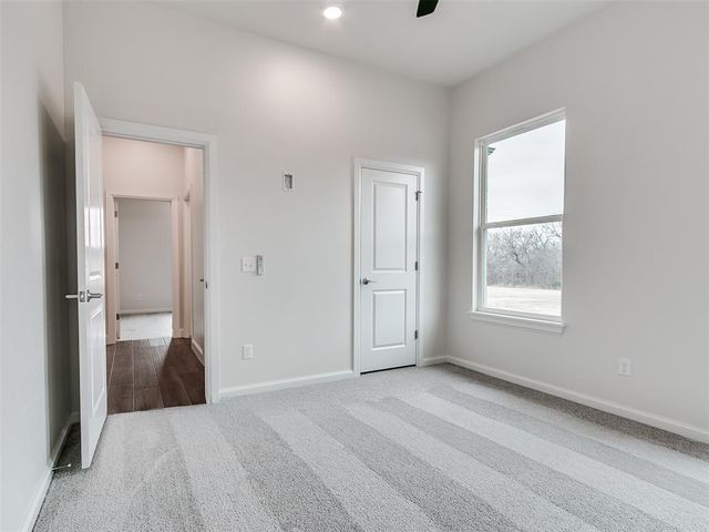 5225 Oakwood Drive, Noble, OK 73068