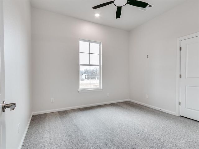 5225 Oakwood Drive, Noble, OK 73068