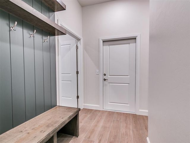 5225 Oakwood Drive, Noble, OK 73068