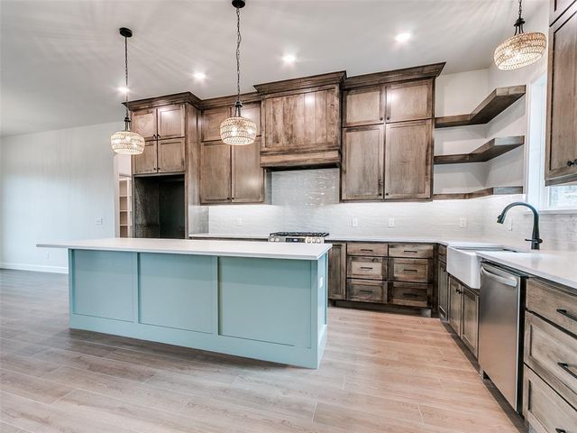 5225 Oakwood Drive, Noble, OK 73068