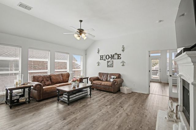 7924 Branch Hollow Trail, Fort Worth, TX 76123