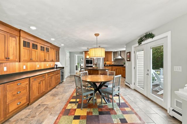 11 Trimble Trail, Kensington, NH 03833
