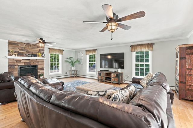 11 Trimble Trail, Kensington, NH 03833