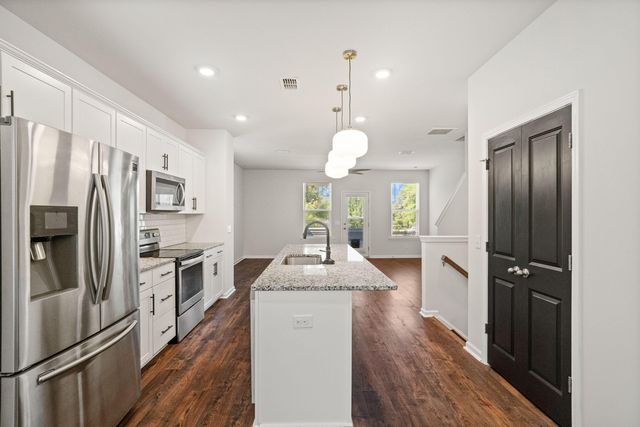 101 Rowans Creek Drive, Charleston, SC 29492