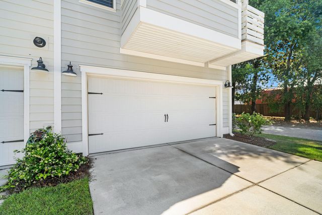 101 Rowans Creek Drive, Charleston, SC 29492