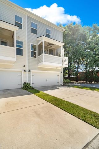 101 Rowans Creek Drive, Charleston, SC 29492