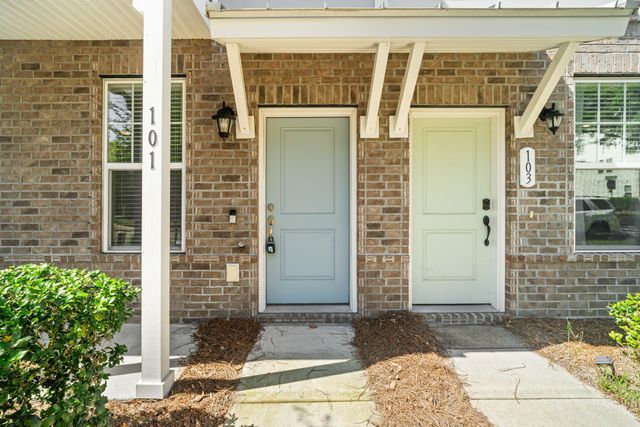 101 Rowans Creek Drive, Charleston, SC 29492