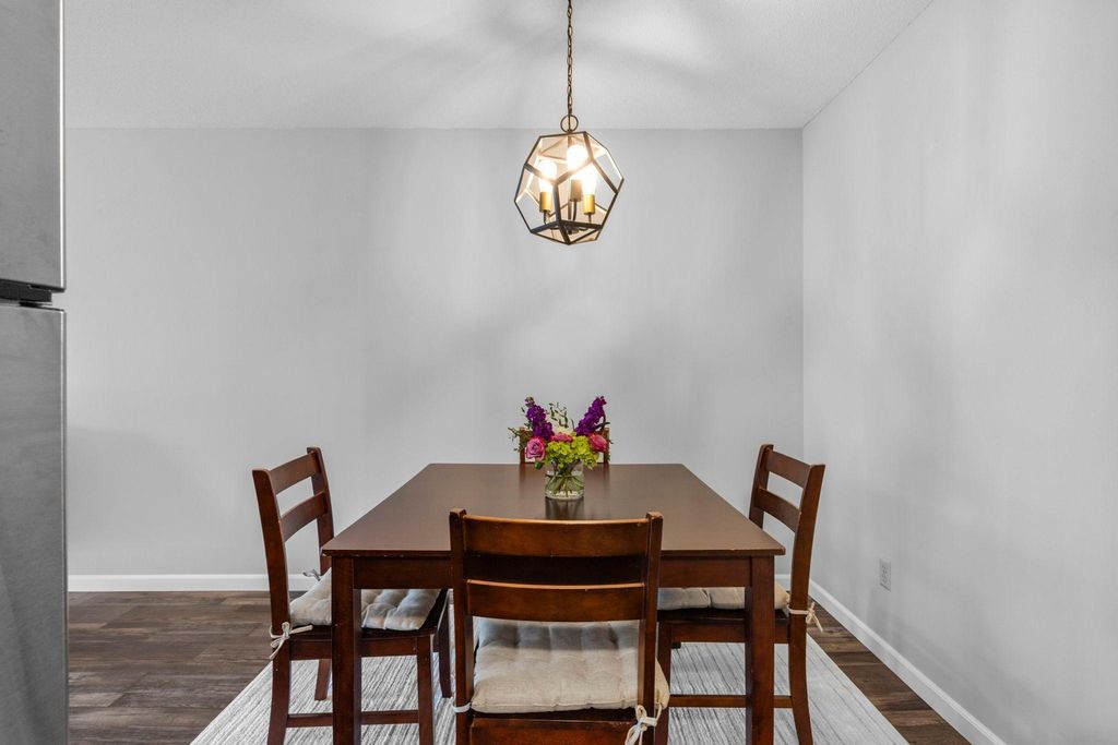 1304 W Medicine Lake Drive 308, Plymouth, MN 55441 — photo 4