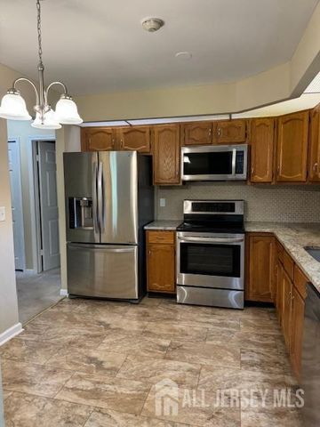 10-B Benjamin Franklin Drive, Monroe, NJ 08831