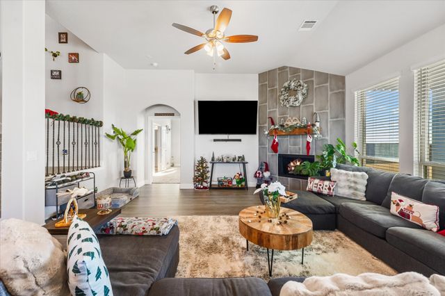 441 Green Terrace Court, Midlothian, TX 76065