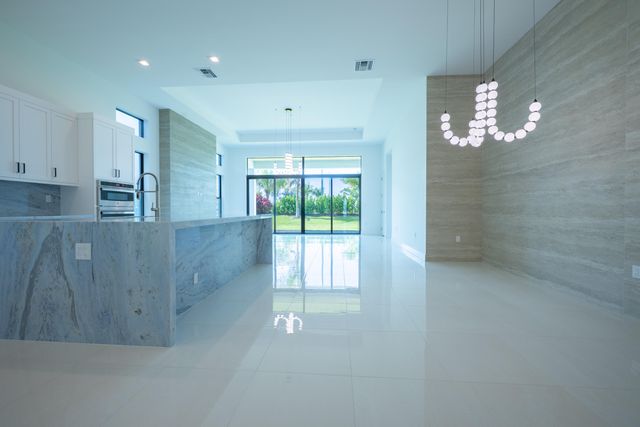 9597 Regal Palm Court, Boca Raton, FL 33434