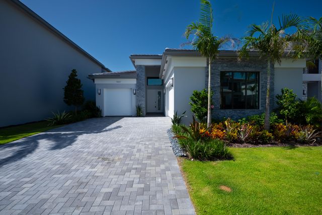 9597 Regal Palm Court, Boca Raton, FL 33434