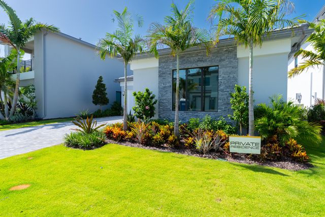 9597 Regal Palm Court, Boca Raton, FL 33434