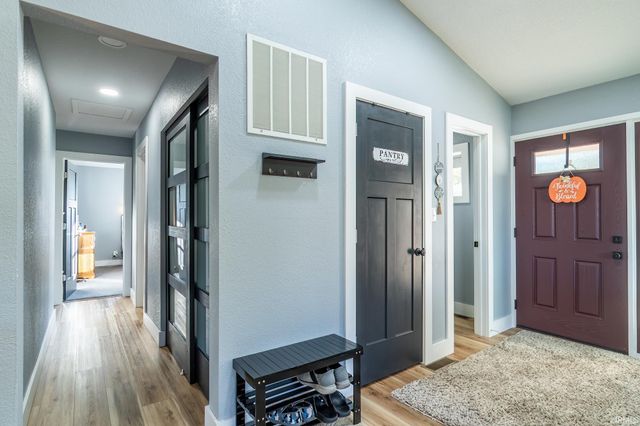 28975 Oak Grove Drive, Elkhart, IN 46514