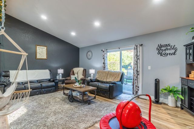 28975 Oak Grove Drive, Elkhart, IN 46514