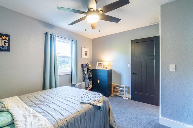 28975 Oak Grove Drive, Elkhart, IN 46514