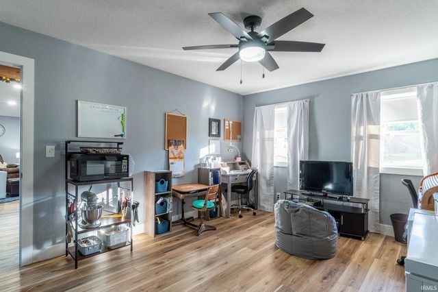 28975 Oak Grove Drive, Elkhart, IN 46514