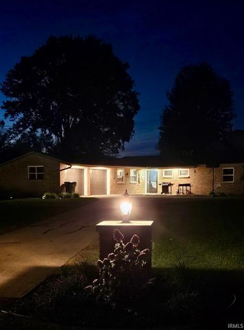 28975 Oak Grove Drive, Elkhart, IN 46514