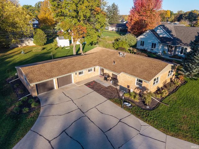 28975 Oak Grove Drive, Elkhart, IN 46514