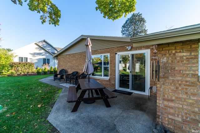 28975 Oak Grove Drive, Elkhart, IN 46514