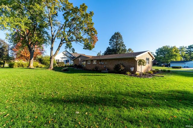 28975 Oak Grove Drive, Elkhart, IN 46514