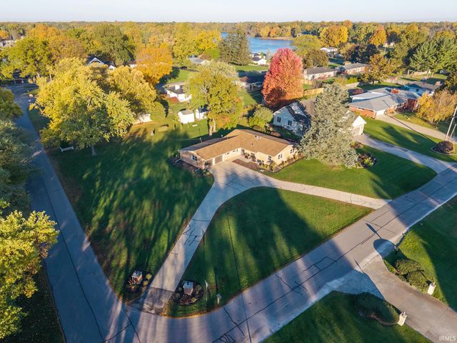 28975 Oak Grove Drive, Elkhart, IN 46514