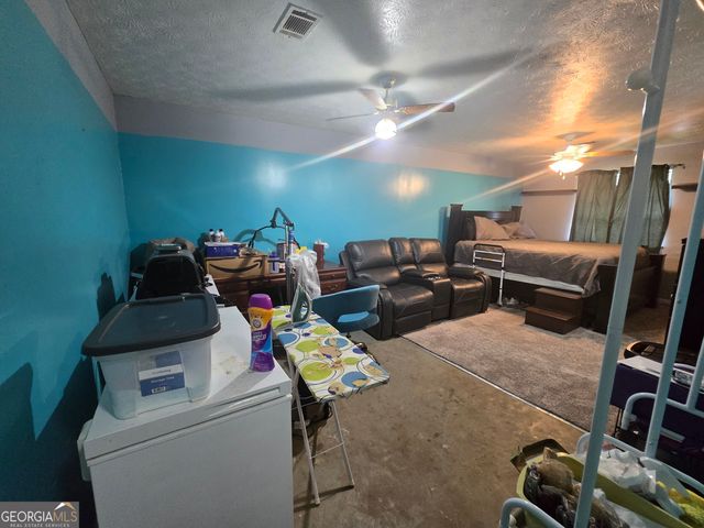 2071 E Scarbrough Trail, Stone Mountain, GA 30088