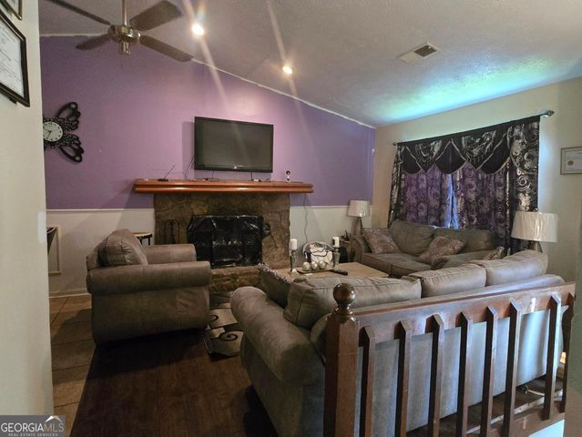2071 E Scarbrough Trail, Stone Mountain, GA 30088