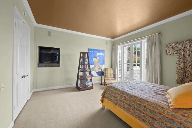 7612 Hillside Dr, La Jolla, CA 92037