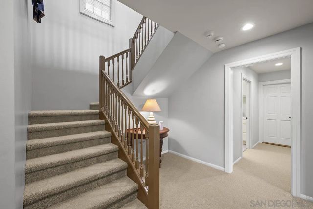 7612 Hillside Dr, La Jolla, CA 92037