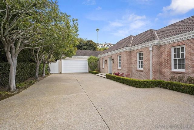 7612 Hillside Dr, La Jolla, CA 92037