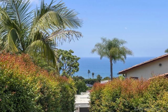 7612 Hillside Dr, La Jolla, CA 92037