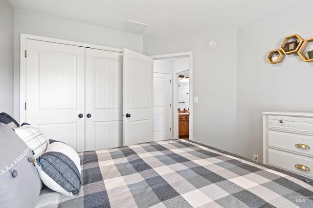 2595 Longbow Dr, Twin Falls, ID 83301