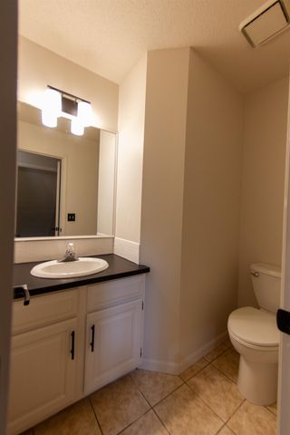 5515 E Pembrook, Wichita, KS 67220