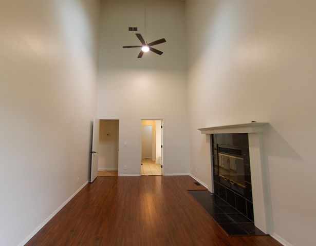 5515 E Pembrook, Wichita, KS 67220
