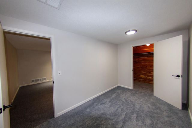 5515 E Pembrook, Wichita, KS 67220