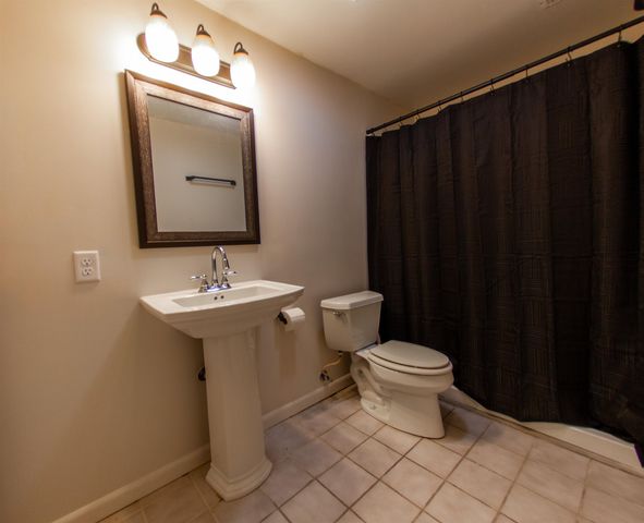 5515 E Pembrook, Wichita, KS 67220