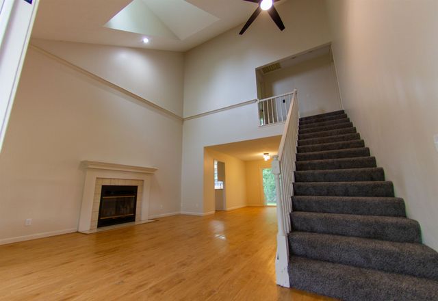 5515 E Pembrook, Wichita, KS 67220