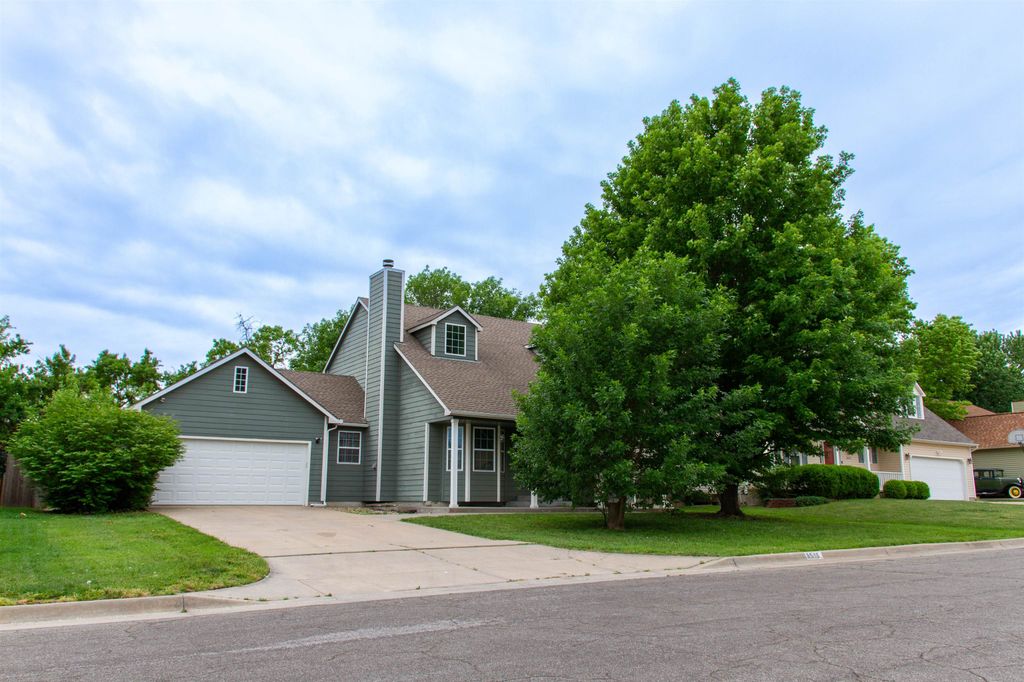 5515 E Pembrook, Wichita, KS 67220