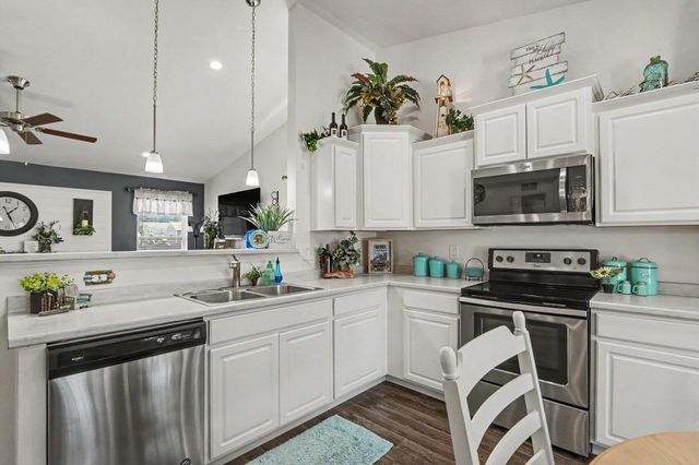 59149 Silvergrass Drive, Mattawan Vllg, MI 49071